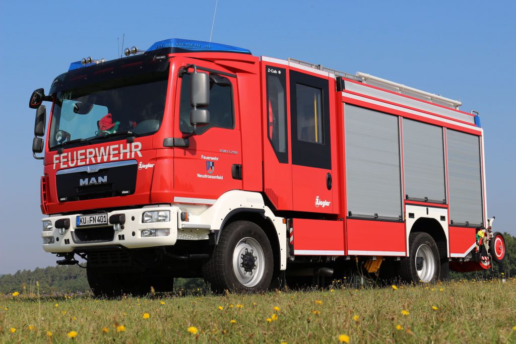Hilfeleistungs- und Löschgruppenfahrzeug Neudrossenfeld 40/1